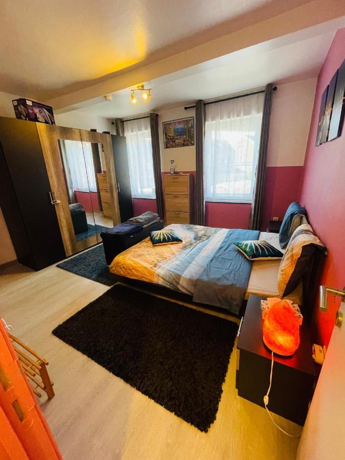 Bien-Etre-Au-Calme Et Parking Gratuit Vila Seraing Exterior foto